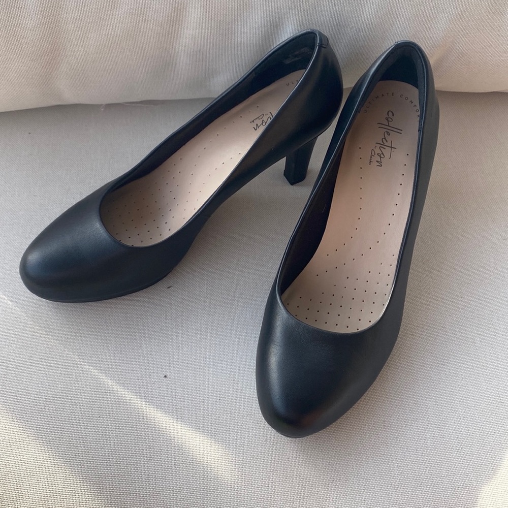 Classic matte black heel